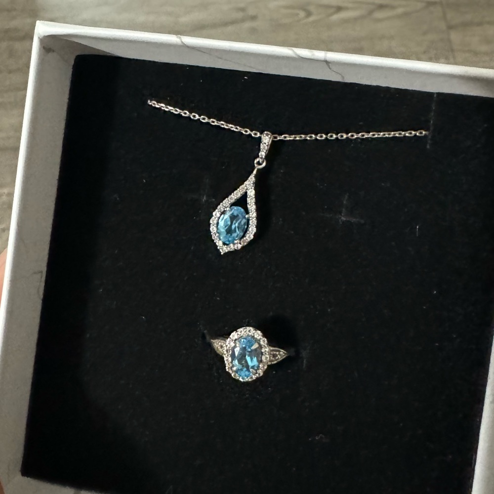 Kay Jewelers Natural Swiss Blue Topaz Necklace and Ring set